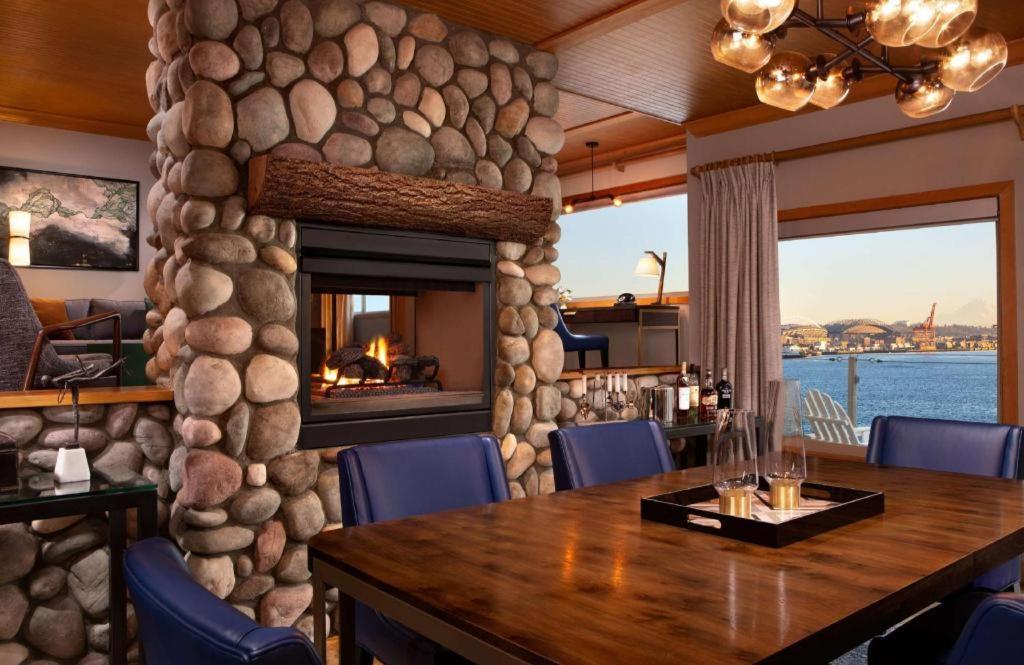 The Edgewater, A Noble House Hotel Сиатъл Екстериор снимка