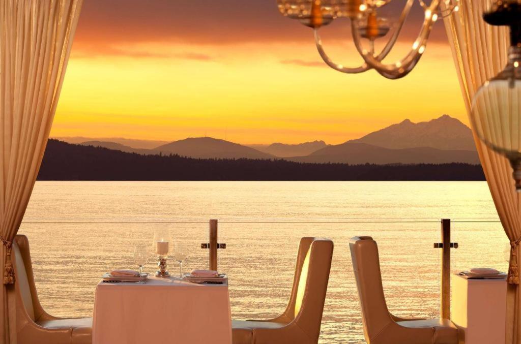 The Edgewater, A Noble House Hotel Сиатъл Екстериор снимка